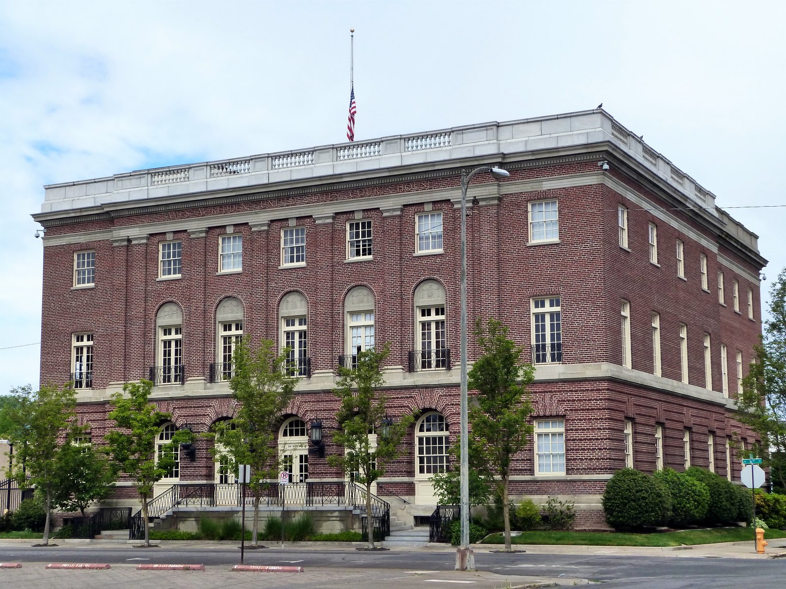 James A. Redden Federal Courthouse in Medford, Oregon, where the AI citation sanctions were issued