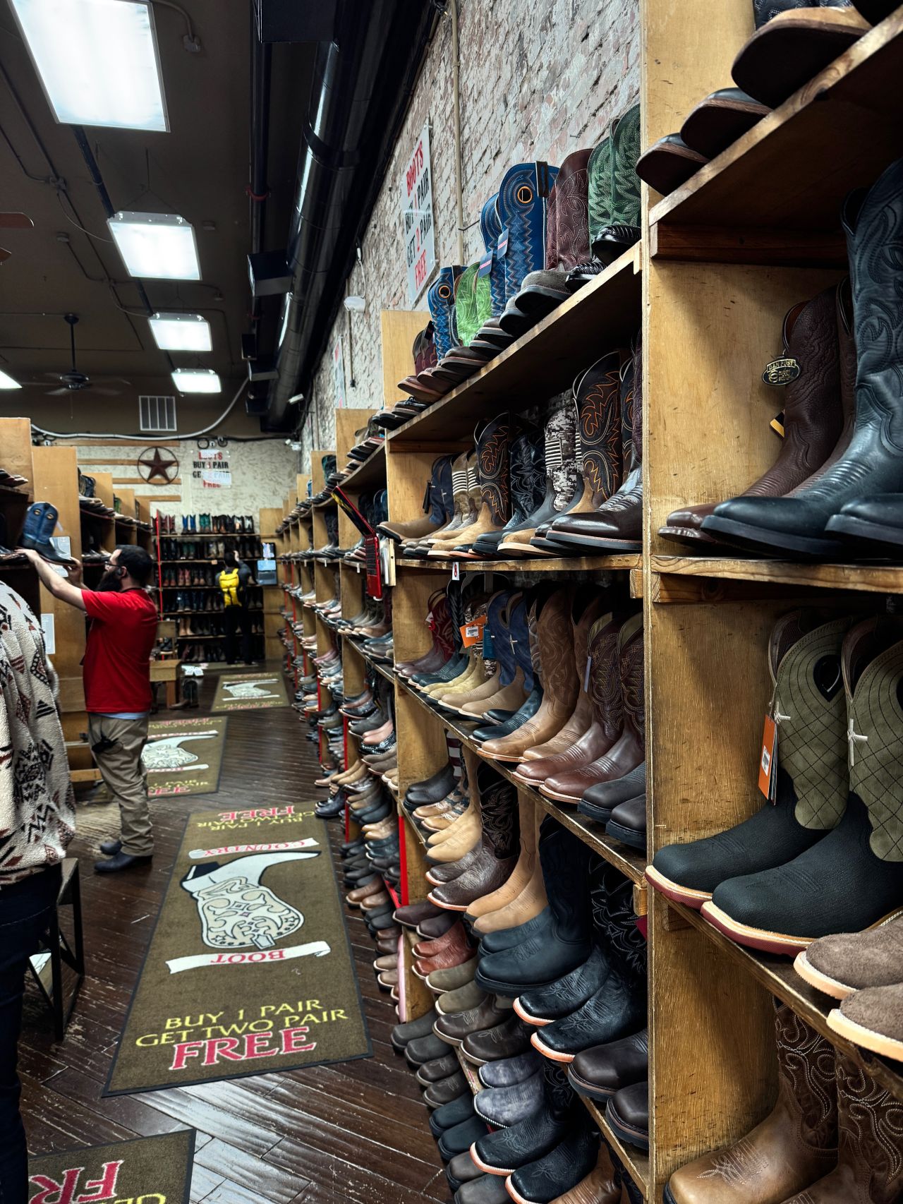 Nashville cowboy boot shop